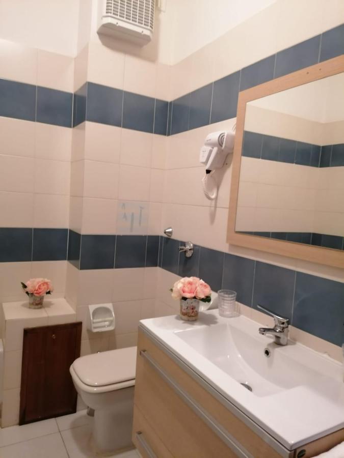 Le Residenze Del Giglio Hotel Cagliari Bagian luar foto